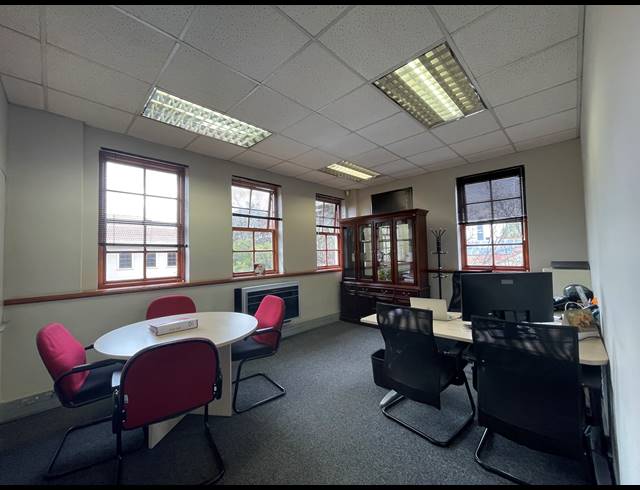 189M² OFFICE TO LET IN SANDTON CENTRAL